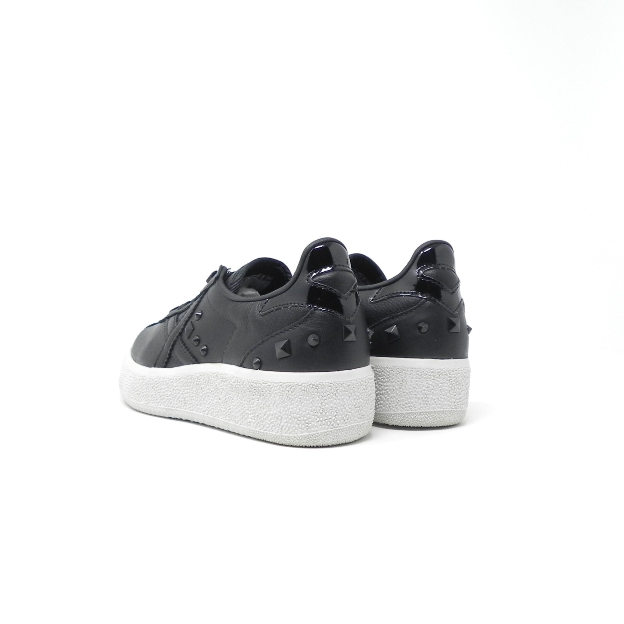 MUNICH - Sneakers